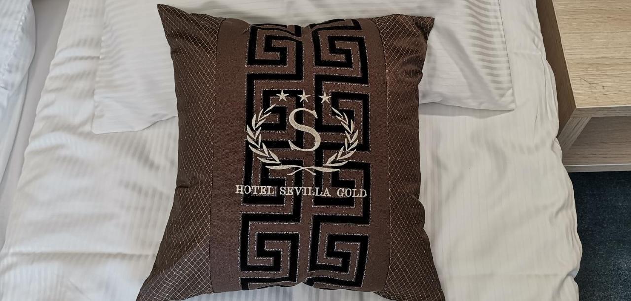 Hotel Sevilla Gold Leczeszyce 外观 照片